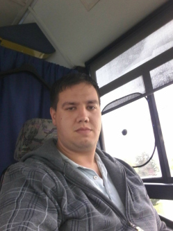Zsolt, 36 �ves t�rskeres� f�rfi, �sotthalom