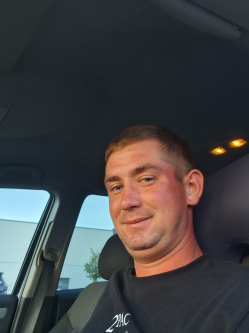 Imre, 30 �ves t�rskeres� f�rfi, Ny�r�br�ny