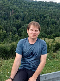 Csaba, 39 �ves t�rskeres� f�rfi, Kov�szna