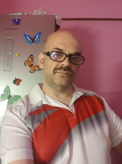 Tamas, 56 �ves t�rskeres� f�rfi, Budapest
