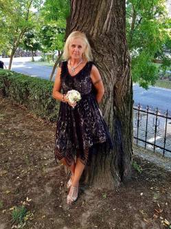 Icu, 62 �ves t�rskeres� n�, Szalkszentm�rton