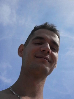 Zsolt, 35 �ves t�rskeres� f�rfi, Magyarkeszi