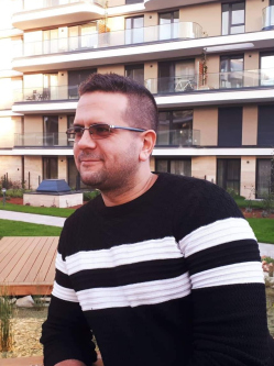 Norman, 40 �ves t�rskeres� f�rfi, Mez�k�vesd