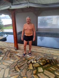 Andras, 56 �ves t�rskeres� f�rfi, J�szber�ny