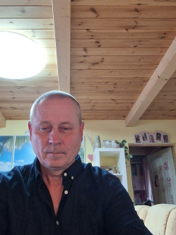 J�zsef, 60 �ves t�rskeres� f�rfi, Bicske
