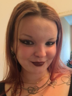 Viki, 25 �ves t�rskeres� n�, Kecskem�t