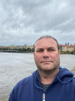 Gergely, 42 �ves t�rskeres� f�rfi, Kecskem�t