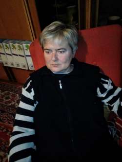 Elvira, 57 �ves t�rskeres� n�, Szurdokp�sp�ki