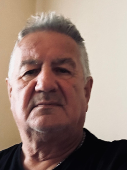 Imre, 68 �ves t�rskeres� f�rfi, Budapest