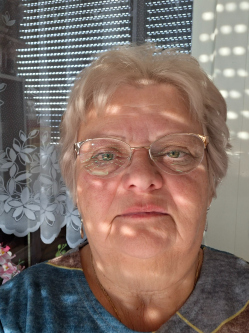 Zsuzsanna, 67 �ves t�rskeres� n�, Veszpr�m