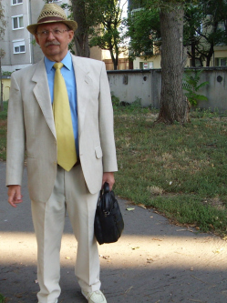 K�roly, 82 �ves t�rskeres� f�rfi, Szolnok
