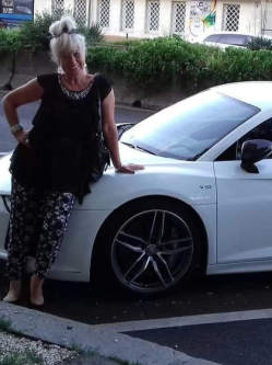 Marcsi, 72 �ves t�rskeres� n�, T�pi�s�g