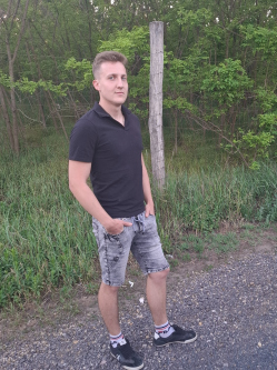 Martin, 21 �ves t�rskeres� f�rfi, S�lys�p