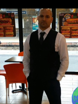 Zsolt, 47 �ves t�rskeres� f�rfi, London (City of London)