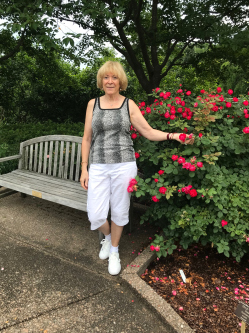 Franciska, 71 �ves t�rskeres� n�, Gy�r