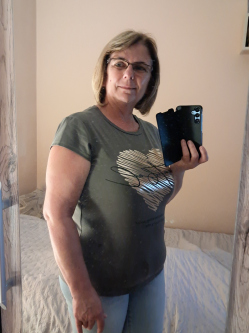 Zsuzsa, 53 �ves t�rskeres� n�, B�ny