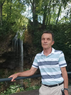 Tam�s, 68 �ves t�rskeres� f�rfi, Duna�jv�ros