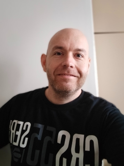 Ferenc, 44 �ves t�rskeres� f�rfi, Szolnok