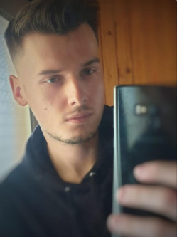 Lajos, 22 �ves t�rskeres� f�rfi, Szombathely