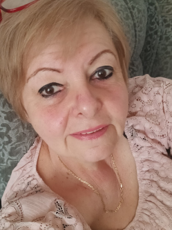 Val�ria, 60 �ves t�rskeres� n�, Mez�ber�ny