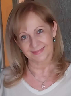 Brigi, 61 �ves t�rskeres� n�, Kecskem�t