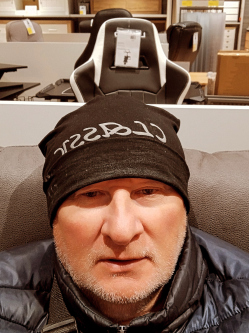 Imre, 61 �ves t�rskeres� f�rfi, Kaposv�r