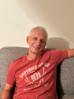 Tibor, 53 �ves t�rskeres� f�rfi, Mosonmagyar�v�r