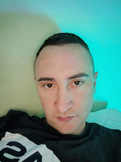 Roland, 35 �ves t�rskeres� f�rfi, Miskolc