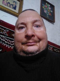 Tibi, 43 �ves t�rskeres� f�rfi, Madaras