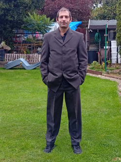 Imre, 43 �ves t�rskeres� f�rfi, V�c