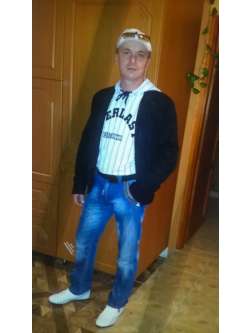 Tibor, 55 �ves t�rskeres� f�rfi, Tordas