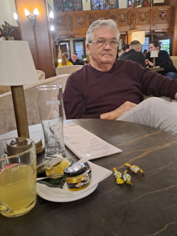 Barnab�s, 76 �ves t�rskeres� f�rfi, Hajd�szoboszl�