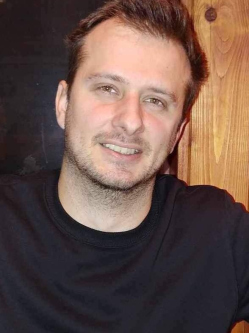 Attila, 37 �ves t�rskeres� f�rfi, Balassagyarmat