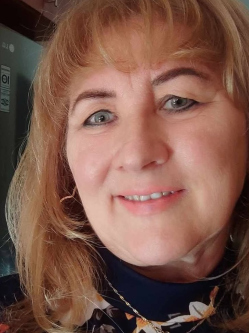 Vica, 60 �ves t�rskeres� n�, Koz�rmisleny