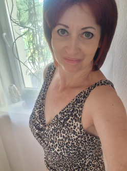 Judit, 55 �ves t�rskeres� n�, K�ka