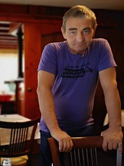 Laszlo, 65 �ves t�rskeres� f�rfi, Kaba