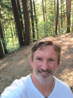 Csaba, 60 �ves t�rskeres� f�rfi, Szombathely