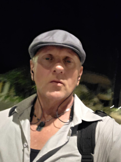Attila, 53 �ves t�rskeres� f�rfi, G�d�ll�