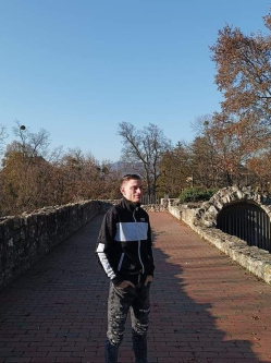 Csaba, 26 �ves t�rskeres� f�rfi, S�rospatak