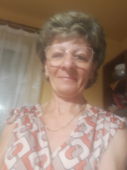 Rozika, 56 �ves t�rskeres� n�, S�r�nd
