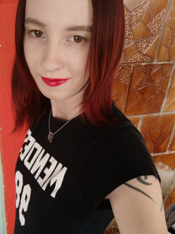 Kitti, 22 �ves t�rskeres� n�, Vaszar