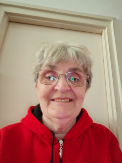 Erika, 70 �ves t�rskeres� n�, Moh�cs