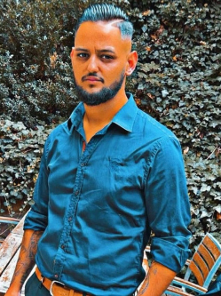 Karoly, 30 �ves t�rskeres� f�rfi, Si�fok