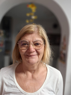�gi, 67 �ves t�rskeres� n�, Kaposv�r