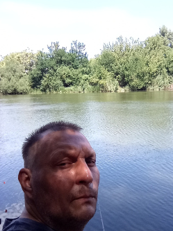 Laszlo, 50 �ves t�rskeres� f�rfi, Budapest
