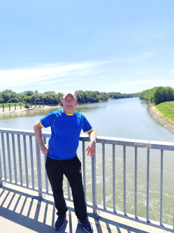 �d�m, 46 �ves t�rskeres� f�rfi, Karcag