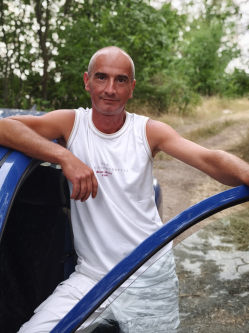 L�szl� G�bor, 46 �ves t�rskeres� f�rfi, Csepreg