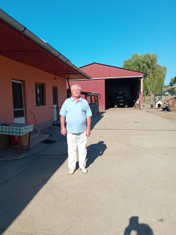 J�ZSEF, 76 �ves t�rskeres� f�rfi, Ny�rkar�sz