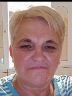 Ildi, 56 �ves t�rskeres� n�, B�ly