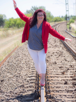 Zsuzsa, 47 �ves t�rskeres� n�, G�d